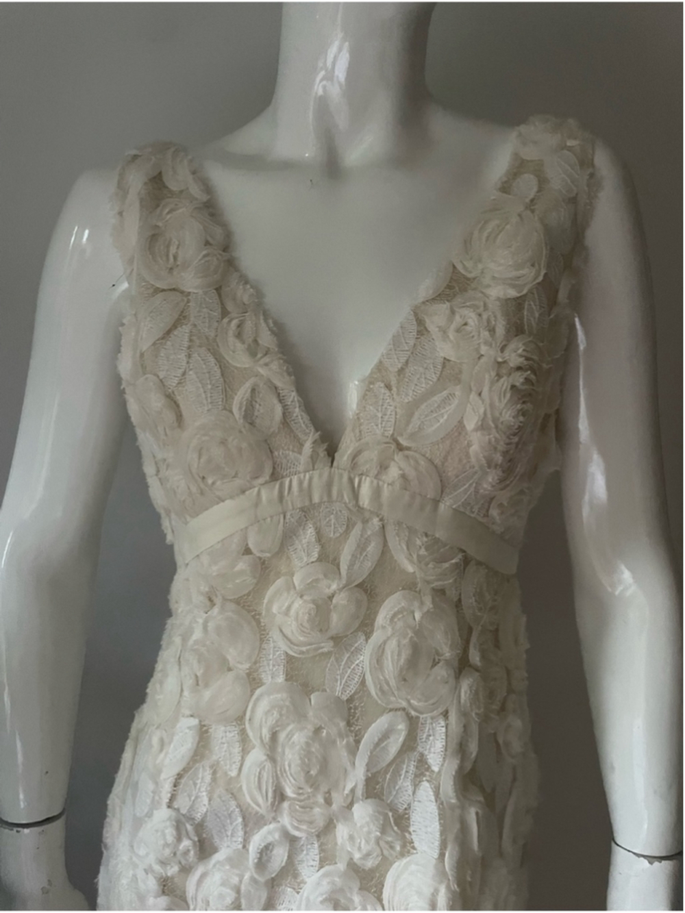 Sleeveless V-Neck Lace Midi Dress in Cream Cream 3D Floral - Picture 3 of 11